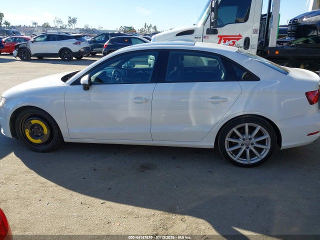 2016 Audi A3 1.8t Premium მანქანა იყიდება აუქციონზე, vin: WAUA7GFF7G1043417, აუქციონის ნომერი: 44147670