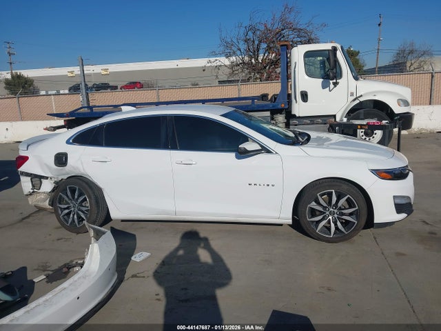 1G1ZG5ST2MF059828 Chevrolet Malibu Fwd Rs