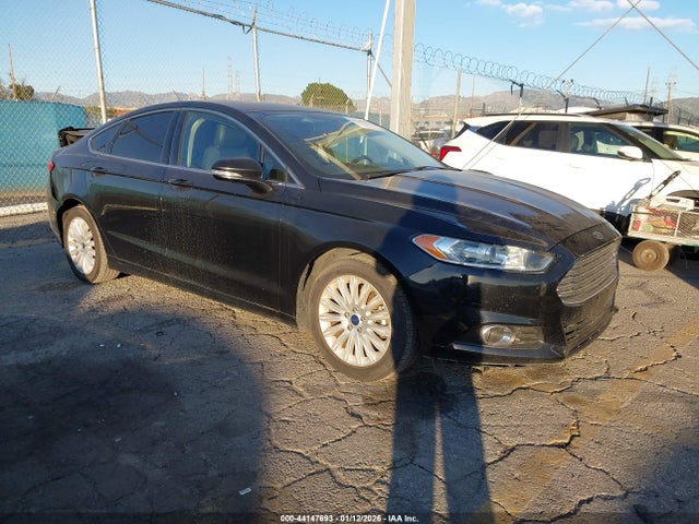 2015 3FA6P0LU1FR160973 main image