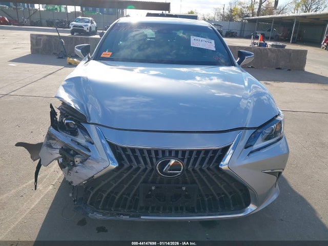 44147698 :رقم المزاد ، 58ADA1C17SU072855 vin ، 2025 Lexus Es 300h مزاد بيع