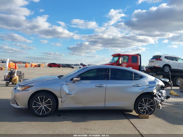 44147698 :رقم المزاد ، 58ADA1C17SU072855 vin ، 2025 Lexus Es 300h مزاد بيع