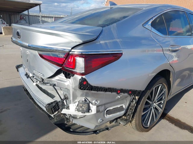 44147698 :رقم المزاد ، 58ADA1C17SU072855 vin ، 2025 Lexus Es 300h مزاد بيع