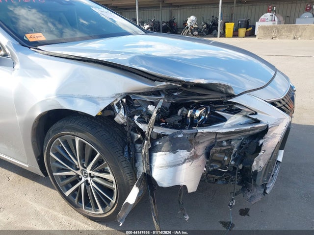 44147698 :رقم المزاد ، 58ADA1C17SU072855 vin ، 2025 Lexus Es 300h مزاد بيع