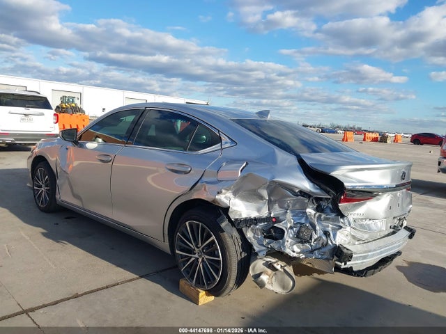 44147698 :رقم المزاد ، 58ADA1C17SU072855 vin ، 2025 Lexus Es 300h مزاد بيع