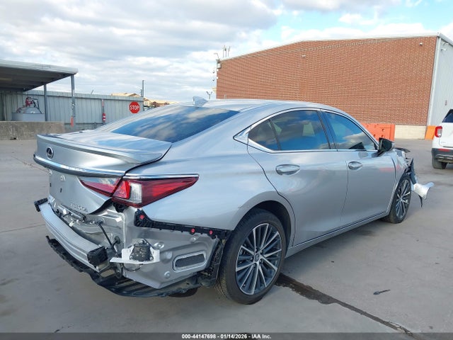44147698 :رقم المزاد ، 58ADA1C17SU072855 vin ، 2025 Lexus Es 300h مزاد بيع