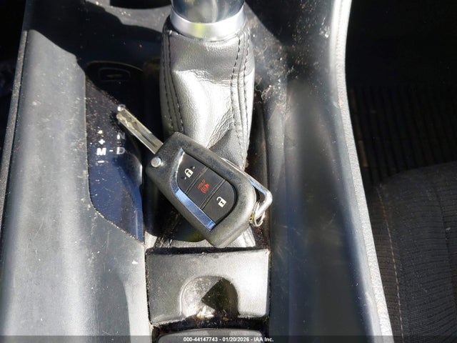 JTNKHMBX8K1045604 Toyota C-HR LE