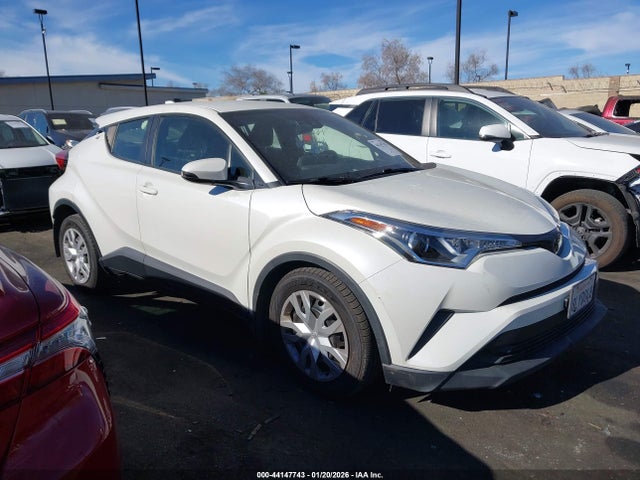 JTNKHMBX8K1045604 Toyota C-HR LE