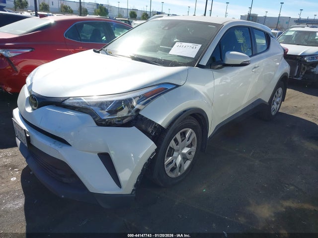 JTNKHMBX8K1045604 Toyota C-HR LE