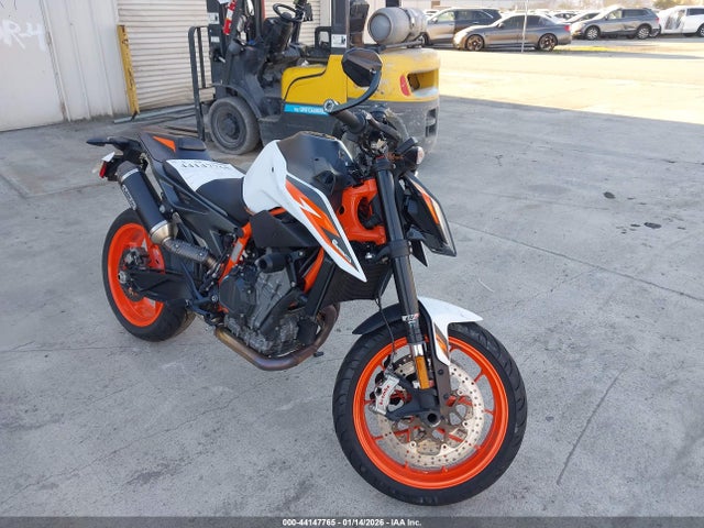 2021 KTM 890 VBKTU9407MM808391