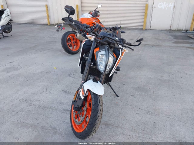 2021 KTM 890 VBKTU9407MM808391 Photo 4