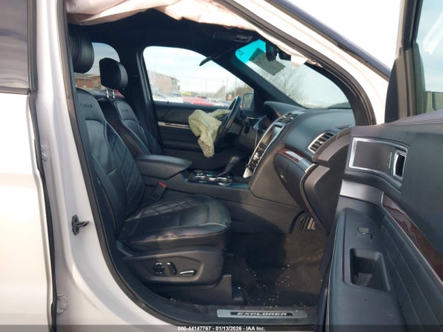1FM5K8HT6GGC01427 Ford Explorer Platinum