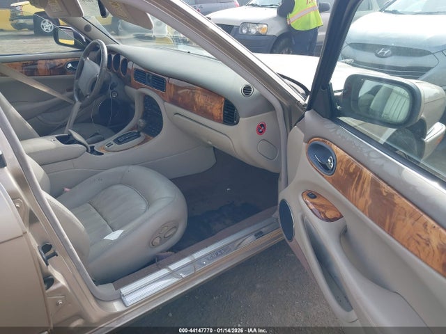1999 JAGUAR XJ8 SAJHD1041XC875582 Photo 4