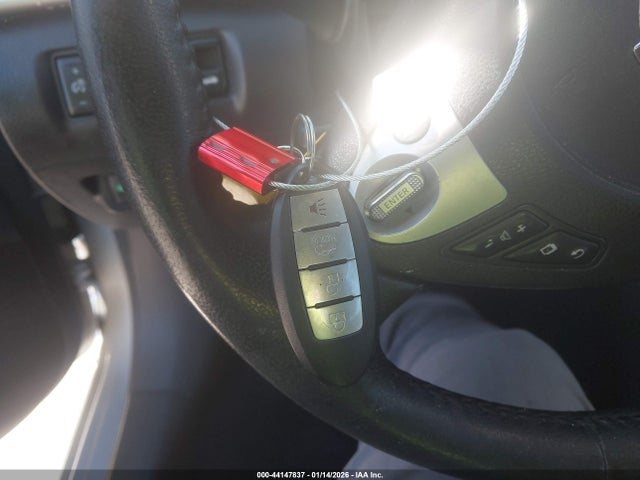 3N1AB7AP8KY282290 Nissan SENTRA SV