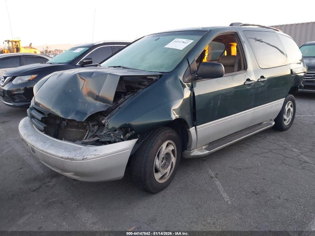2000 Toyota Sienna Xle მანქანა იყიდება აუქციონზე, vin: 4T3ZF13C1YU258410, აუქციონის ნომერი: 44147842