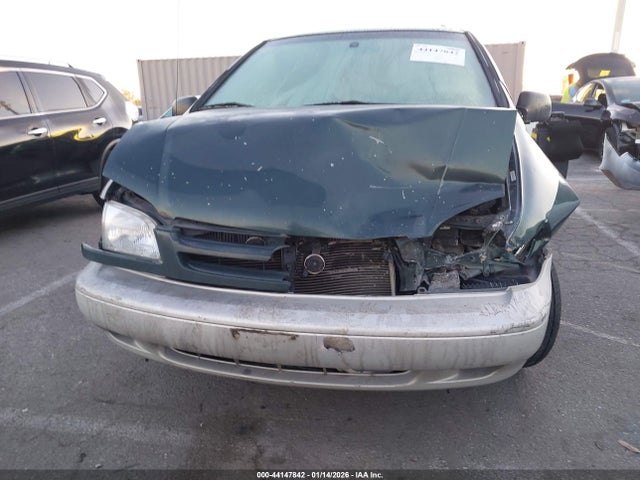 2000 Toyota Sienna Xle მანქანა იყიდება აუქციონზე, vin: 4T3ZF13C1YU258410, აუქციონის ნომერი: 44147842