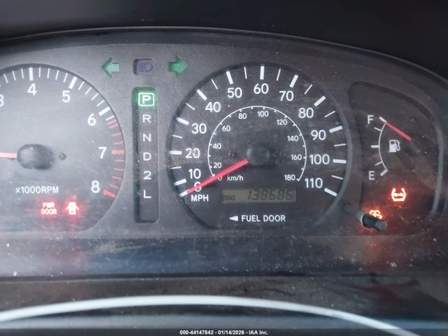 2000 Toyota Sienna Xle მანქანა იყიდება აუქციონზე, vin: 4T3ZF13C1YU258410, აუქციონის ნომერი: 44147842