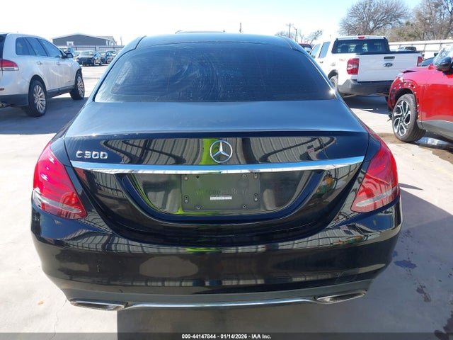 2015 Mercedes-benz C 300 მანქანა იყიდება აუქციონზე, vin: 55SWF4JB5FU083272, აუქციონის ნომერი: 44147844