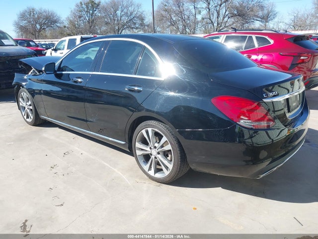 2015 Mercedes-benz C 300 მანქანა იყიდება აუქციონზე, vin: 55SWF4JB5FU083272, აუქციონის ნომერი: 44147844