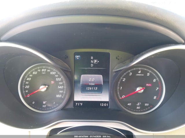 2015 Mercedes-benz C 300 მანქანა იყიდება აუქციონზე, vin: 55SWF4JB5FU083272, აუქციონის ნომერი: 44147844