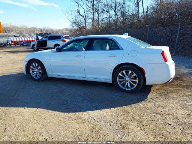 Chrysler 300 Touring L Awd 2020 2C3CCARG0LH250174 Image 3