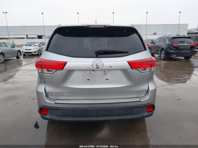 Toyota Highlander Le Plus 2017 5TDZZRFH8HS228349 Image 16