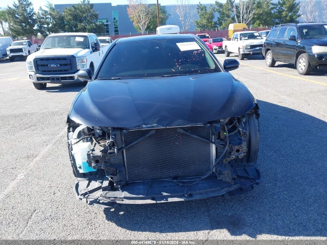 4T1B11HKXKU262262 Toyota CAMRY SE