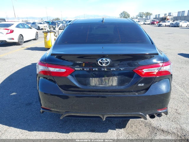 4T1B11HKXKU262262 Toyota CAMRY SE