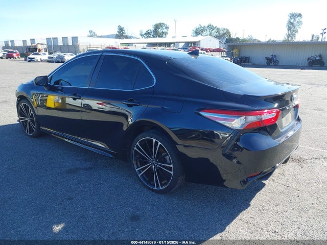 4T1B11HKXKU262262 Toyota CAMRY SE