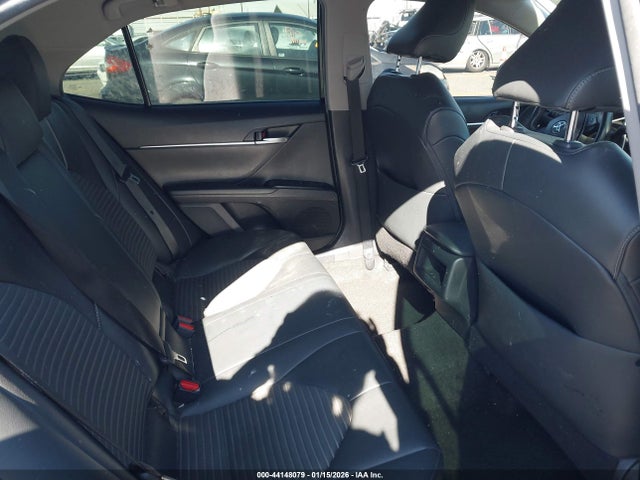 4T1B11HKXKU262262 Toyota CAMRY SE