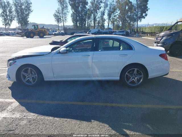 Продажа на аукционе авто 2020 Mercedes-benz E 350, vin: WDDZF8DB6LA752452, номер лота: 44148135