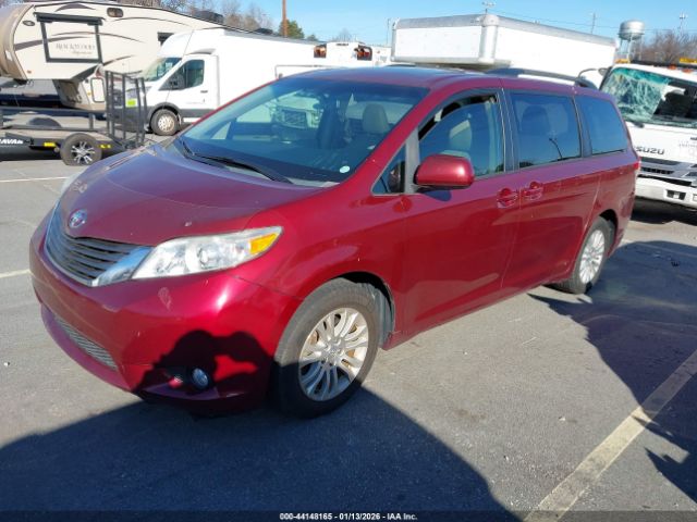 2014 TOYOTA SIENNA 5TDYK3DC0ES472884 Photo 1