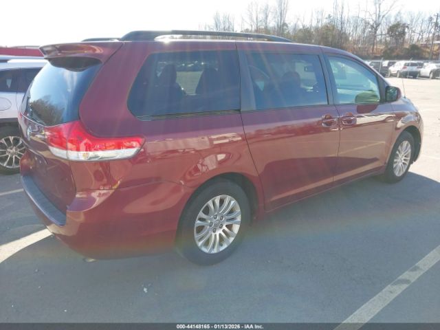 2014 TOYOTA SIENNA 5TDYK3DC0ES472884 Photo 3