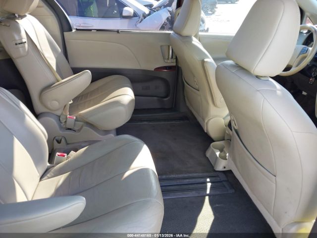 2014 TOYOTA SIENNA 5TDYK3DC0ES472884 Photo 7