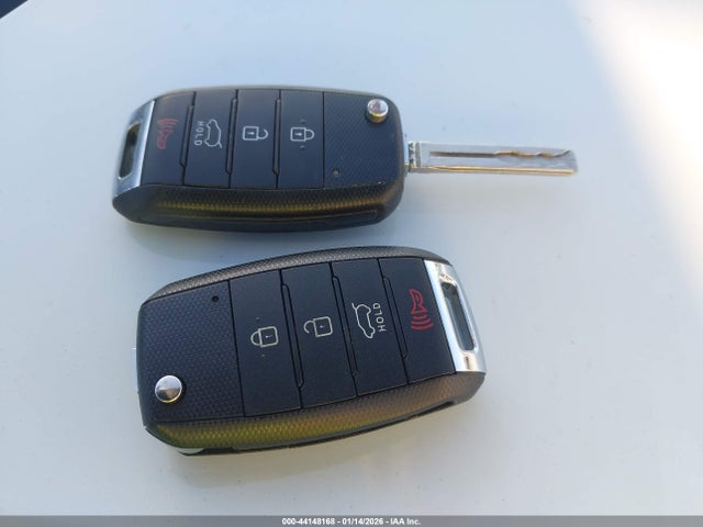 KNDPB3AC2F7705594 KIA Sportage Lx