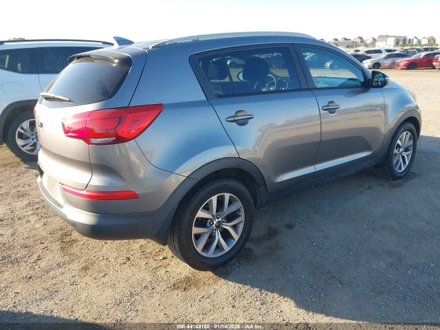 KNDPB3AC2F7705594 KIA Sportage Lx