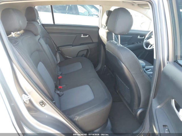 KNDPB3AC2F7705594 KIA Sportage Lx