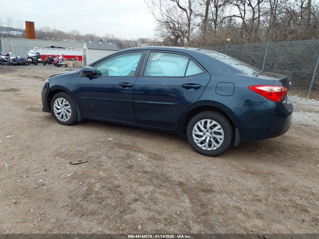 2017 TOYOTA COROLLA 2T1BURHE8HC869691 Photo 2