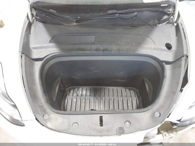 2021 TESLA MODEL Y 5YJYGDEE0MF210387 Photo 9