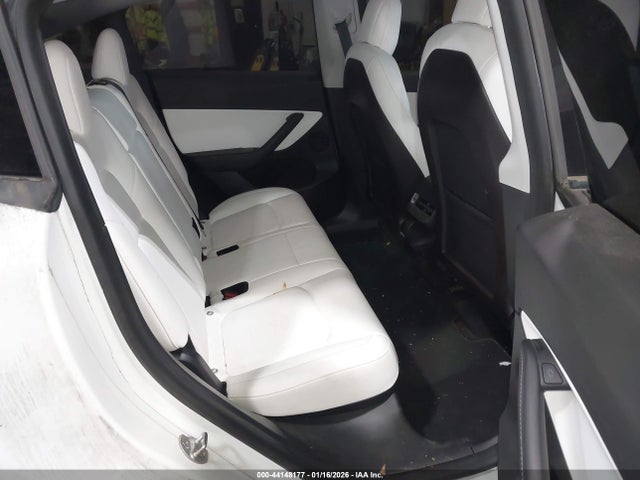 2021 TESLA MODEL Y 5YJYGDEE0MF210387 Photo 7