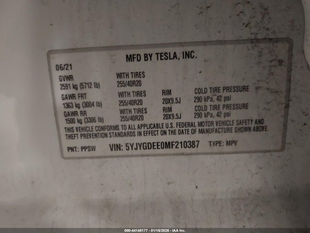 2021 TESLA MODEL Y 5YJYGDEE0MF210387 Photo 8