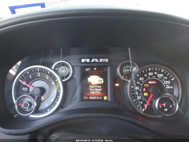 44148178 :رقم المزاد ، 1C6RREFT4KN567918 vin ، 2019 Ram 1500 Big Horn/lone Star  4x2 5'7 Box مزاد بيع
