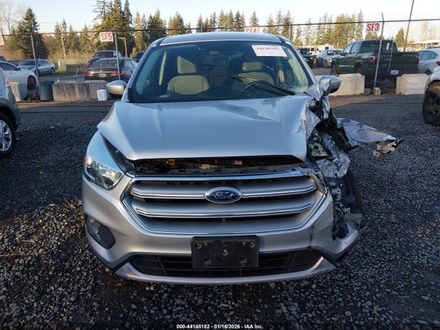 1FMCU9G94HUC56278 Ford ESCAPE SE