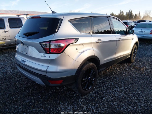 1FMCU9G94HUC56278 Ford ESCAPE SE