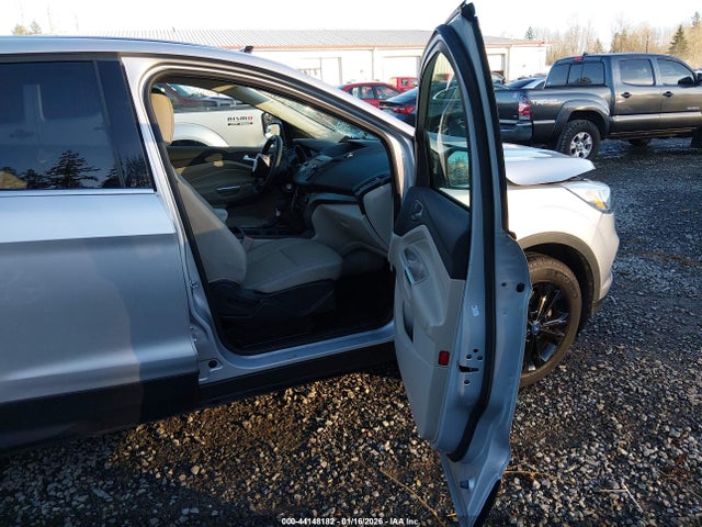 1FMCU9G94HUC56278 Ford ESCAPE SE