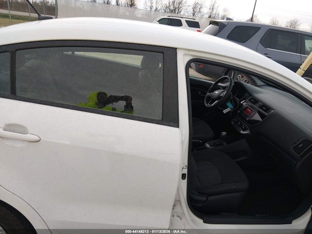 KNADM4A30G6575130 KIA RIO LX