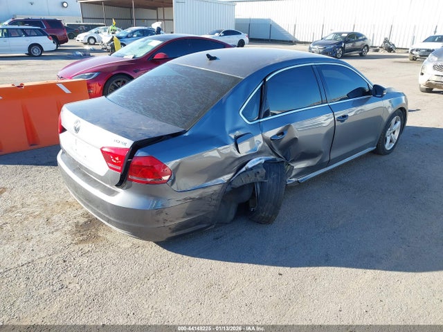1VWBV7A32FC020816 Volkswagen Passat 2.0l Tdi Se