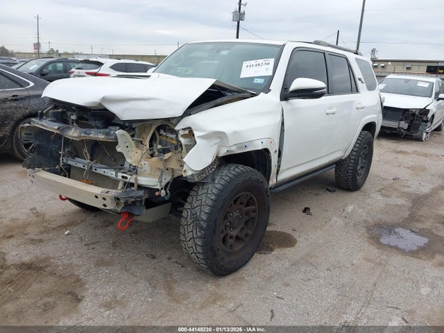 2019 TOYOTA 4RUNNER JTEBU5JR3K5726296 Photo 1