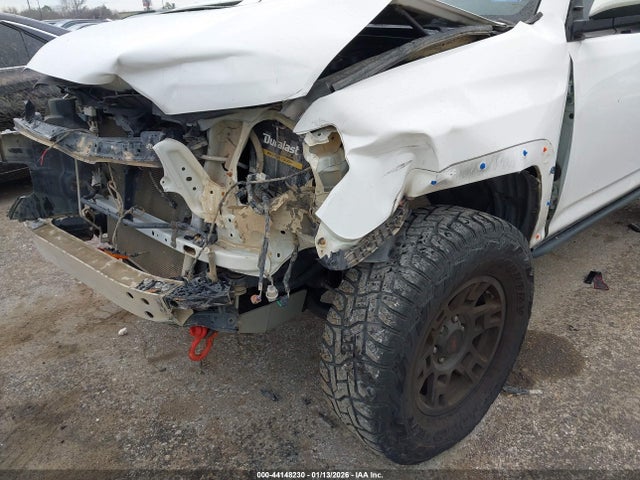 2019 TOYOTA 4RUNNER JTEBU5JR3K5726296 Photo 5
