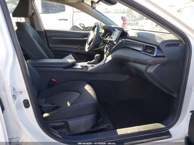 4T1C11AK6NU674827 Toyota CAMRY LE