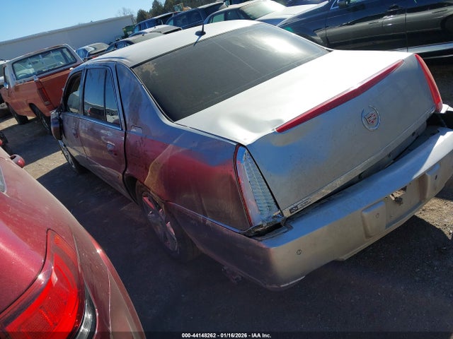 2007 CADILLAC DTS 1G6KD57Y57U100090 Photo 2